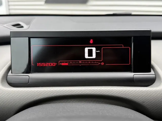 Citroën C4 Cactus 1.2 PureTech Shine 2017 Benzine 19