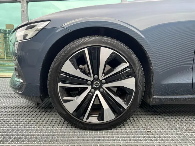 Volvo V60 2.0 B4 Inscription 2021 Benzine 25