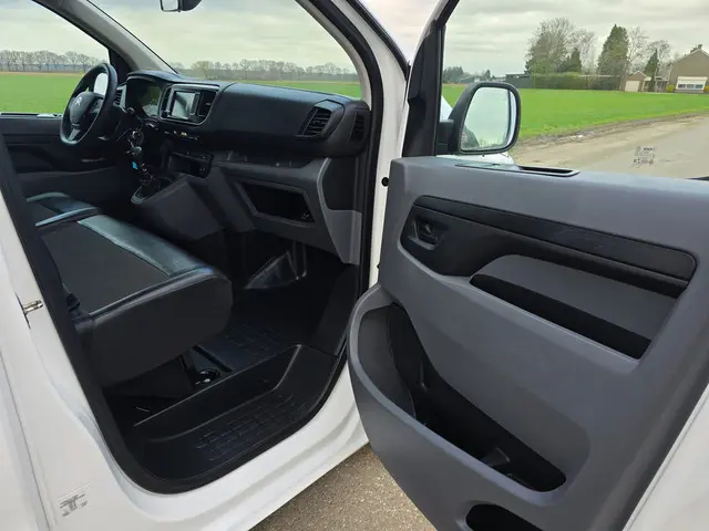 Citroën Jumpy 2.0 BlueHDI 120 M Club L2 H1 2021 Diesel 11