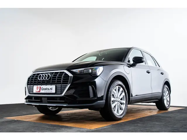 Audi Q3 45 TFSI e S edition 2022 Hybride Benzine 47