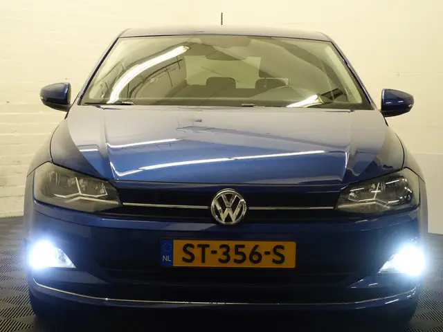 Volkswagen Polo 1.0 TSI Highline+ Aut- 2018 Benzine 25
