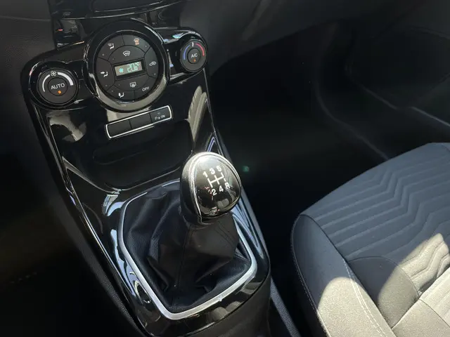 Ford Fiesta 1.0 EcoBoost Titanium 2013 Benzine 10