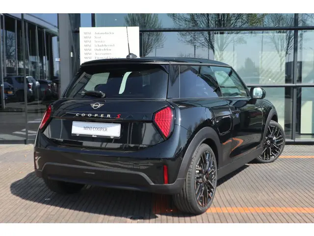 MINI 3-Deurs Cooper S 2025 Benzine 3