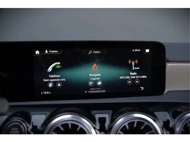 Mercedes-Benz A-Klasse AMG 35 4MATIC 2022 Benzine 50