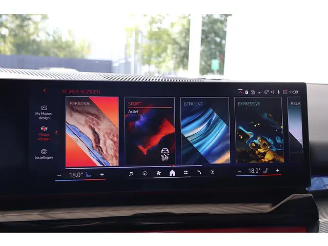 BMW 5 Serie Sedan 550e xDrive 2024 Hybride Benzine 22