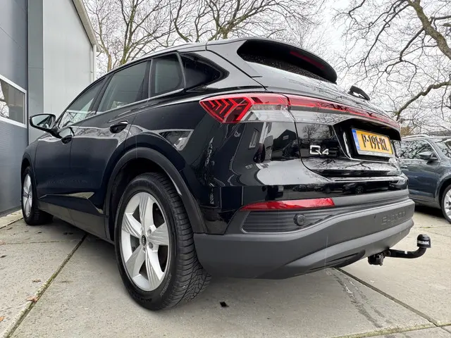 Audi Q4 e-tron 35 Edition 55 kWh 2022 Elektrisch 39