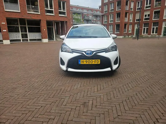 Toyota Yaris 2