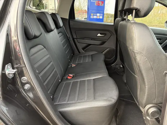 Dacia Duster 1.2 TCe Prestige 2018 Benzine 27