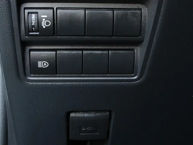 Toyota Yaris 1.5 Hybrid Comfort 2023 Hybride Benzine 12