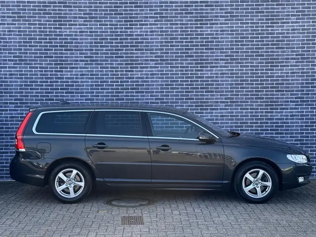 Volvo V70 2.0 T4 Classic Edition 2016 Benzine 13