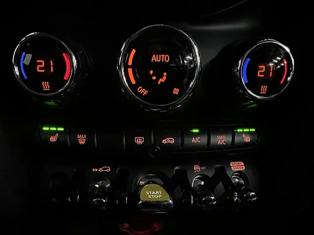 MINI Electric Mini Yours 33 kWh 136 pk 2022 Elektrisch 21