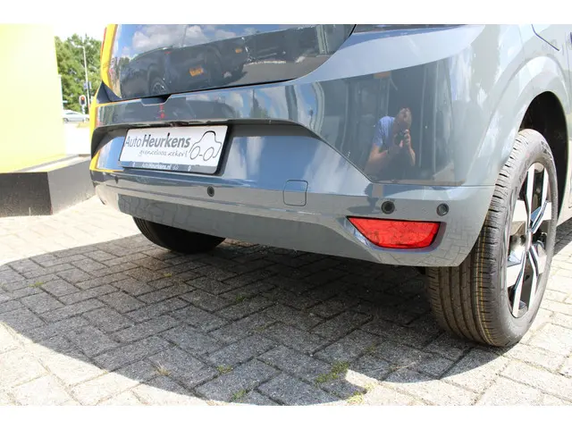 Dacia Sandero TCe 90 Journey 2025 Benzine 15