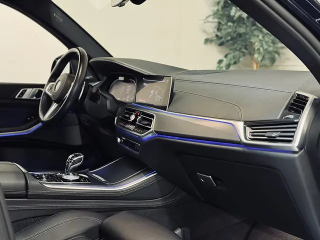 BMW X5 xDrive40i High Exe. M-Sport 2019 Benzine 32