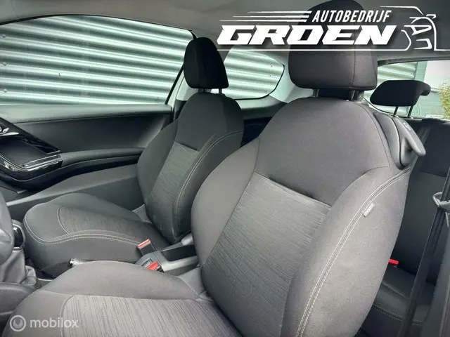Peugeot 208 1.0 PureTech Access 2015 Benzine 19