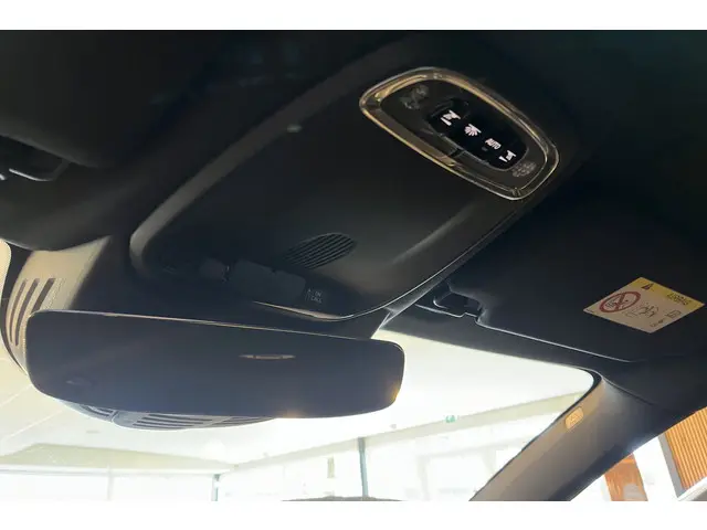 Volvo V90 T4 190pk R-Design 2018 Benzine 39