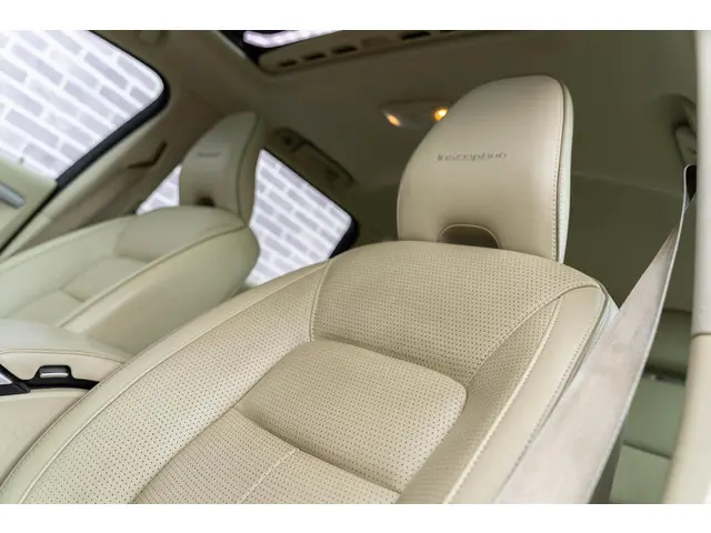 Volvo V70 2.0 T4 Inscription Edition 2015 Benzine 20