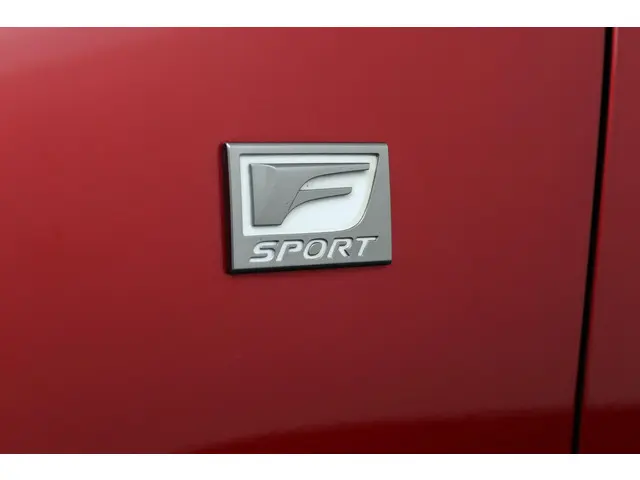 Lexus RC 300h F SPORT Line 2018 Hybride Benzine 34