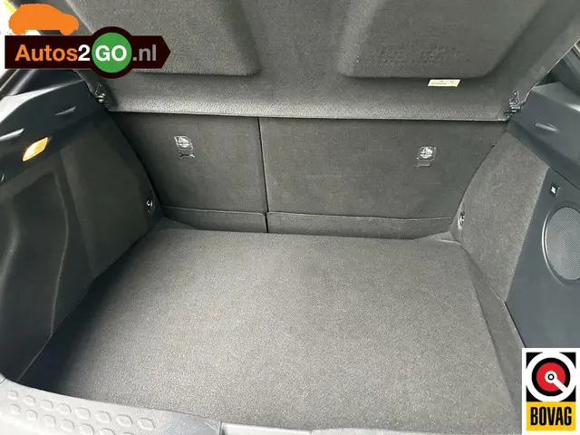 Toyota C-HR 1.8 Hybrid Executive 2018 Hybride Benzine 24