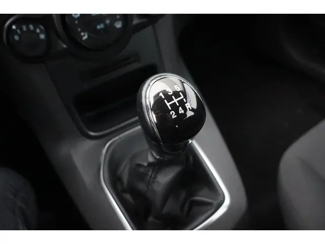 Ford Fiesta 1.25 Trend I Airco 2013 Benzine 12