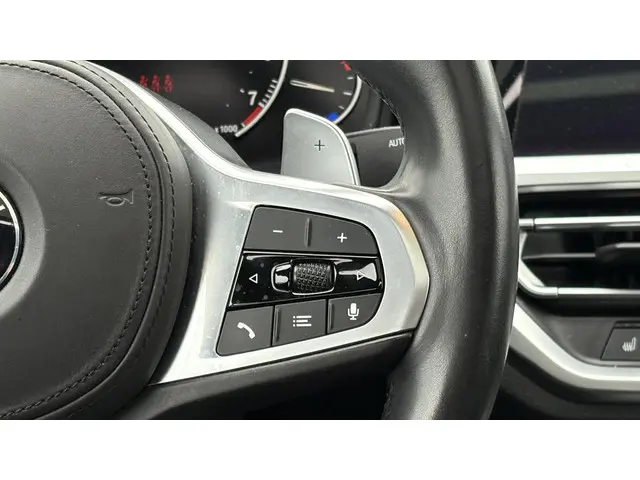 BMW 3 Serie 320i High Executive 2020 Benzine 13