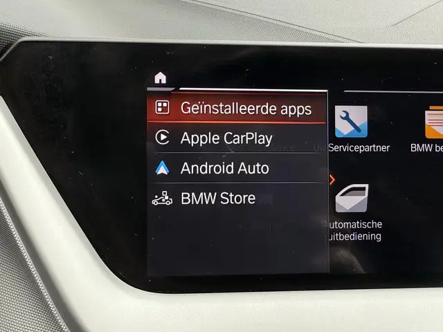 BMW 1 Serie 118i Executive Edition 2020 Benzine 17