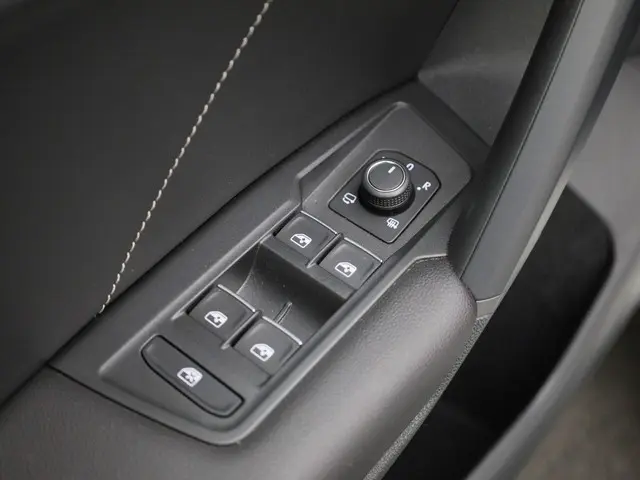 Volkswagen Tiguan 1.5 Tsi 150pk DSG R-Line 2024 Benzine 17