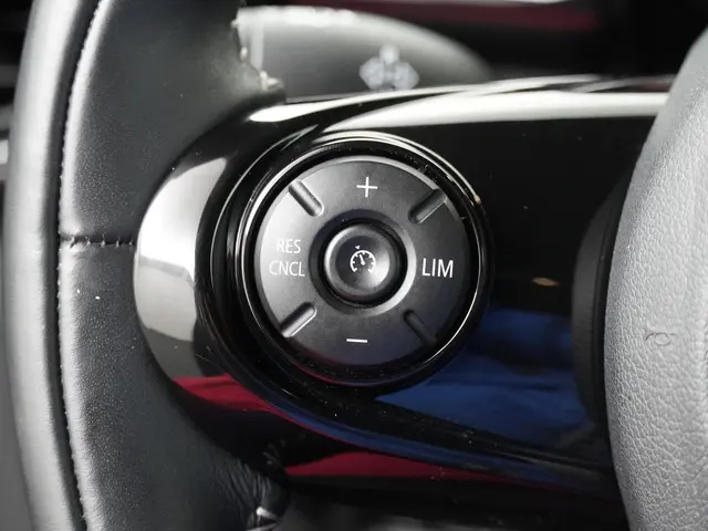 MINI 5-Deurs Cooper 2019 Benzine 19