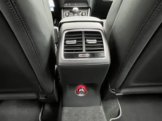 Audi Q3 1.4 TFSI CoD Sport Advance Sport 2018 Benzine 27