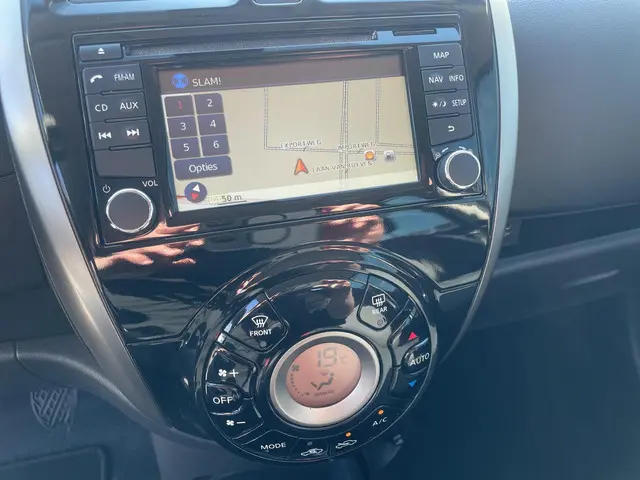 Nissan Micra 1.2 Connect Edition 2015 Benzine 15