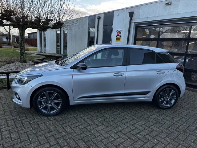 Hyundai i20 1.2 HP i-Motion 2020 Benzine 8