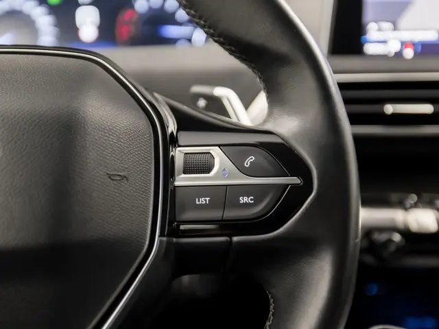 Peugeot 3008 1.2 PureTech Allure Sport 2017 Benzine 18