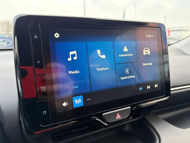 Toyota Yaris 1.5 Hybrid Comfort 2024 Hybride Benzine 10