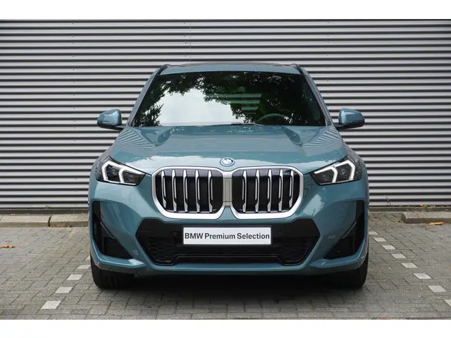 BMW X1 xDrive25e 2025 Hybride Benzine 3