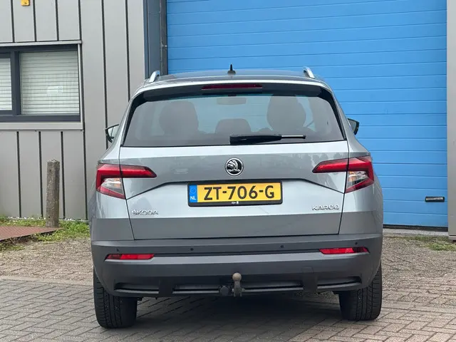 Škoda Karoq TSI Bus APPLE CARPLAY TREKHAAK 2019 Benzine 25