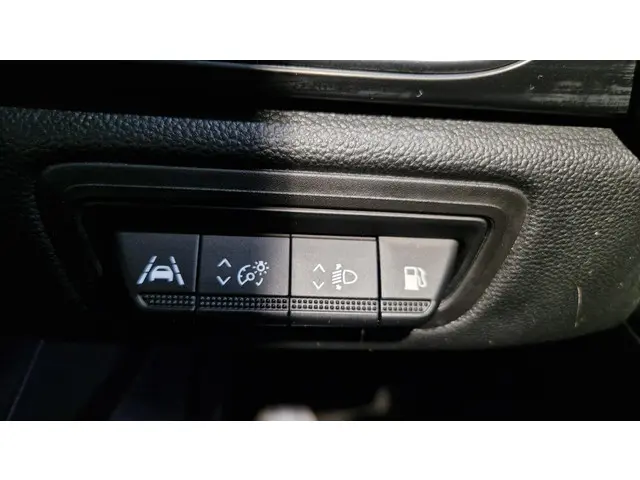 Mitsubishi ASX 1.6 PHEV AT Instyle 2024 Hybride Benzine 24