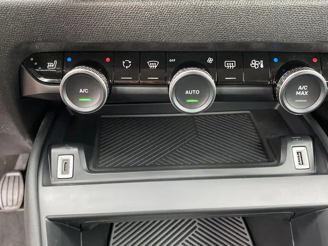 Citroën C4 1.2 Puretech Feel Pack 2022 Benzine 14