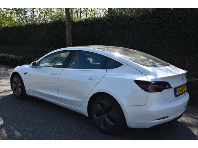 Tesla Model 3 Standard RWD Plus 60 kWh 2020 Elektrisch 4