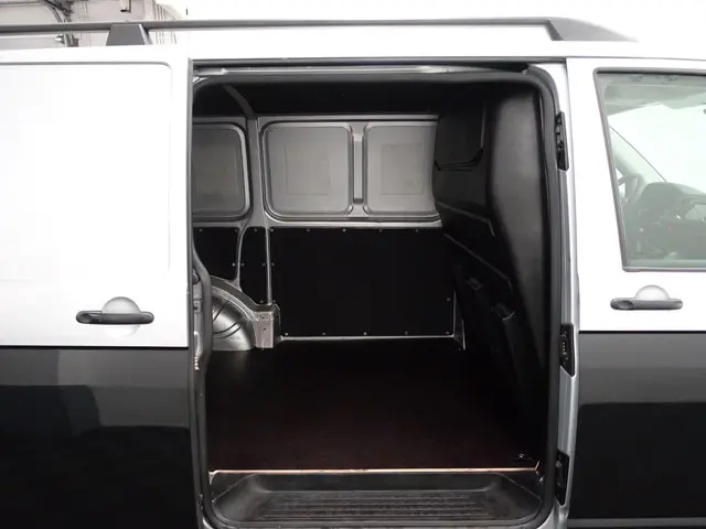 Volkswagen Transporter 2.0 TDI Euro 6 R-Line+ 2019 Diesel 23