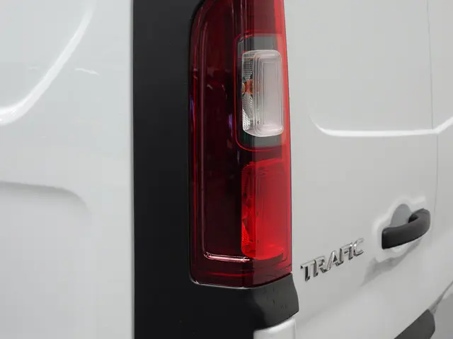Renault Trafic 2.0 dCi145pk automaat L1H1 2021 Diesel 8