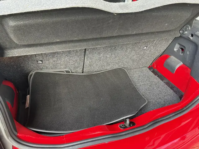 SEAT Mii 1.0 Sport Connect 2015 Benzine 6