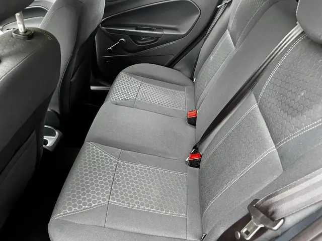 Ford Fiesta 1.25 Titanium 2012 Benzine 16