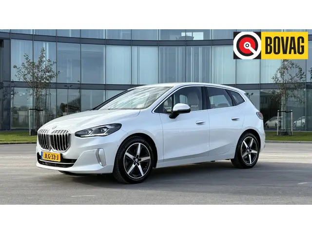 BMW 2 Serie Active Tourer 220i 2022 Benzine