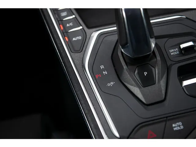 Lynk & Co 01 1.5 Plug-in Hybride 2022 Hybride Benzine 23