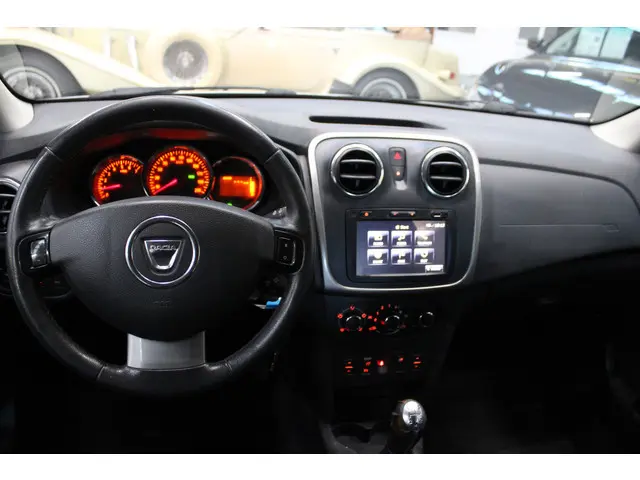 Dacia Logan MCV 0.9 TCe Prestige 2014 Benzine 9