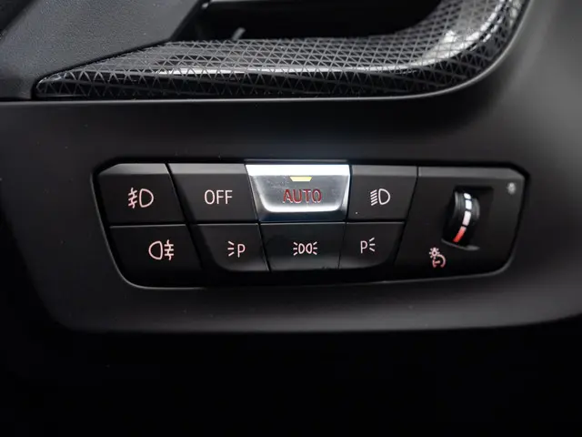 BMW 1 Serie 5-deurs 118i 2023 Benzine 18