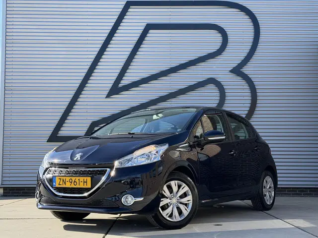 Peugeot 208 1.2 PureTech Blue Lease 2015 Benzine