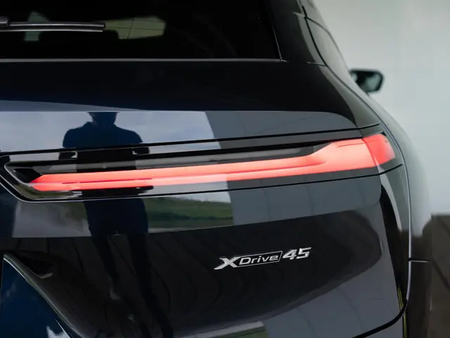 BMW iX xDrive45 2025 Elektrisch 26