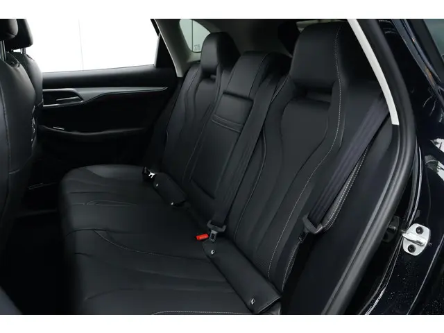 MG Marvel R Luxury 70 kWh 2022 Elektrisch 18