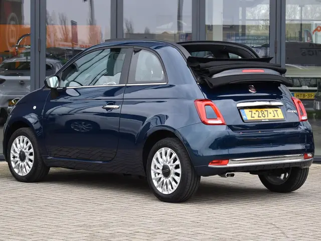 Fiat 500C 1.0 Hybrid Dolcevita 2024 Benzine