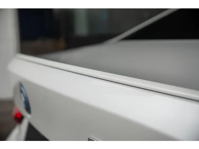 BMW 3 Serie Sedan 320e 2025 Hybride Benzine 35